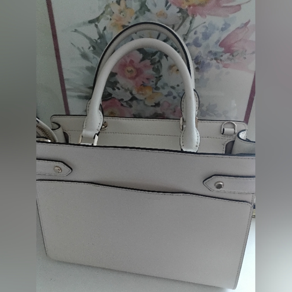 Kate Spade White Handbag - Picture 10 of 11